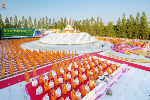ภาพ No.291938:วันที่ 10 มกราคม พ.ศ. 2569 พิธีจุดประทีปถวายเป็นพุทธบูชา และบูชาธรรมมหาปูชนียาจารย์  ณ อนุสรณ์สถานคลองบางนางแท่น อ.สามพราน จ.นครปฐม ในโครงการธรรมยาตรา กตัญญูบูชา มหาปูชนียาจารย์ พระมงคลเทพมุนี(สด จนฺทสโร) พระผู้ปราบมาร อนุสรณ์สถาน 7 แห่ง ปีที่ 14