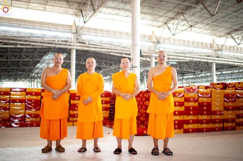 ภาพ No.320589:วันที่ 10 เมษายน พ.ศ.2569 การเตรียมกล่องไทยธรรม เพื่องานถวายมหาสังฆทาน 40,000 กว่าวัดทั่วประเทศ วันคุ้มครองโลก 22 เมษายน พ.ศ.2569 วัดพระธรรมกาย