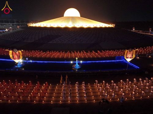 ภาพ No.312305:วันอังคารที่ 3 มีนาคม พ.ศ.2569 พิธีเวียนประทักษิณและจุดมาฆประทีป (ภาพชุดที่ 2) ณ ลานธรรมพระมหาธรรมกายเจดีย์ วัดพระธรรมกาย