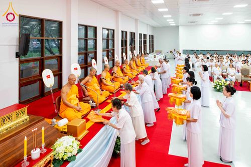 ภาพ No.314918:วันอาทิตย์ที่ 22 มีนาคม พ.ศ. 2569 พิธีบำเพ็ญกุศล คุณพ่อณรงค์ จินตมากุล  สิริอายุ 99 ปี 11 เดือน โยมบิดา พระครูปลัดรัตนวีรวัฒน์ (รังสฤษดิ์ อิทฺธิจินตโก) ที่ปรึกษาเจ้าคณะจังหวัดปทุมธานี เจ้าอาวาสวัดพระธรรมกาย  ณ ห้องปลูกศรัทธา 2 วัดพระธรรมกาย ปทุมธานี