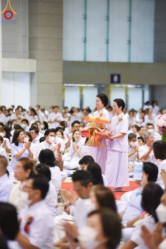 ภาพ No.92334:พิธีทอดกฐินธรรมชัยเพื่อสร้างอาคาร 115 ปี คุณยายอาจารย์มหารัตนอุบาสิกาจันทร์ ขนนกยูง อาทิตย์ต้นเดือนที่ 5 พฤศจิกายน พ.ศ. 2566 ณ วัดพระธรรมกาย จ.ปทุมธานี