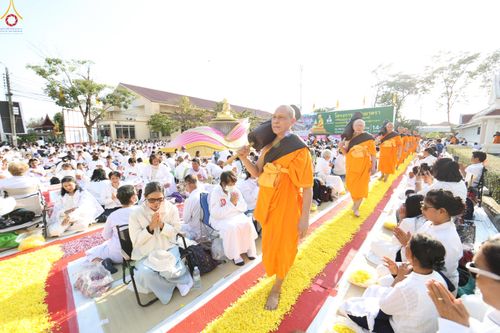 ภาพ No.295292:วันที่ 16 มกราคม พ.ศ. 2569 พิธีต้อนรับพระธรรมยาตรา อนุสรณ์สถานลำดับที่ 4 (ภาพชุดที่ 2) สถานที่เกิดด้วยกายธรรม ณ วัดโบสถ์บน ต.บางคูเวียง จ.นนทบุรี ในโครงการธรรมยาตรา กตัญญูบูชา มหาปูชนียาจารย์ พระมงคลเทพมุนี(สด จนฺทสโร) พระผู้ปราบมาร อนุสรณ์สถาน 7 แห่ง ปี