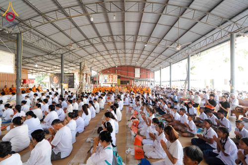 ภาพ No.299031:วันที่ 20 มกราคม พ.ศ. 2569 พิธีทอดผ้าป่าทำนุบำรุงศาสนสถาน ณ วัดใหม่นพรัตน์ ต.เนินพระปรางค์ อ.สองพี่น้อง จ.สุพรรณบุรี ในโครงการธรรมยาตรา กตัญญูบูชา มหาปูชนียาจารย์ พระมงคลเทพมุนี(สด จนฺทสโร) พระผู้ปราบมาร อนุสรณ์สถาน 7 แห่ง ปีที่ 14