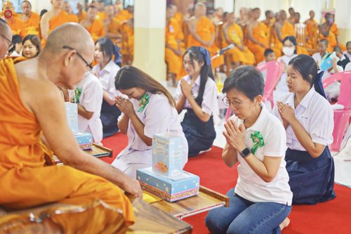 ภาพ No.293095:วันที่ 12 มกราคม พ.ศ. 2569 พิธีทอดผ้าป่าทำนุบำรุงศาสนสถาน ณ วัดไผ่โรงวัว ต.บางตาเถร อ.สองพี่น้อง จ.สุพรรณบุรี ในโครงการธรรมยาตรา กตัญญูบูชา มหาปูชนียาจารย์ พระมงคลเทพมุนี(สด จนฺทสโร) พระผู้ปราบมาร อนุสรณ์สถาน 7 แห่ง ปีที่ 14