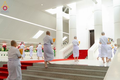 ภาพ No.286565:วันเสาร์ที่ 12 กรกฏาคม พ.ศ.2568 พิธีบรรพชาอุปสมบท  โครงการบรรพชาอุปสมบทหมู่ ธรรมทายาทนานาชาติ(ภาคภาษาจีน), โครงการบรรพชาสามเณร โรงเรียนนานาชาติ รุ่นที 14