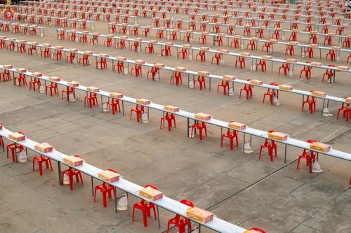 ภาพ No.323172:วันที่ 19 เมษายน พ.ศ.2569 การเรียงกล่องไทยธรรม , เตรียมงานจราจร เพื่องานถวายมหาสังฆทาน 40,000 กว่าวัดทั่วประเทศ วันคุ้มครองโลก 22 เมษายน พ.ศ.2569 วัดพระธรรมกาย