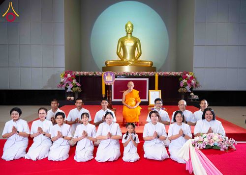 ภาพ No.309062:วันอาทิตย์ที่ 8 กุมภาพันธ์ พ.ศ. 2569  พิธีต้อนรับพระบัญชาสมเด็จพระสังฆราช แต่งตั้ง  “พระครูปลัดรัตนวีรวัฒน์” (รังสฤษดิ์ อิทฺธิจินฺตโก) เจ้าอาวาสวัดพระธรรมกาย ให้ดำรงตำแหน่ง “ที่ปรึกษาเจ้าคณะจังหวัดปทุมธานี”