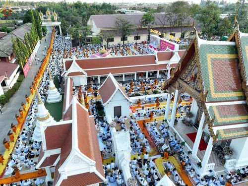 ภาพ No.72341:พิธีต้อนรับพระธรรมยาตรา ในโครงการธรรมยาตรากตัญญูบูชา มหาปูชนียาจารย์ พระมงคลเทพมุนี(สด จนฺทสโร) พระผู้ปราบมาร อนุสรณ์สถาน 7 แห่ง ปีที่ 11 วันที่ 18 มกราคม พ.ศ. 2566 ณ อนุสรณ์สถานลำดับที่ 4 สถานที่เกิดด้วยกายธรรม วัดโบสถ์ (บน) บางคูเวียง อ.บางกรวย จ.นนทบุ