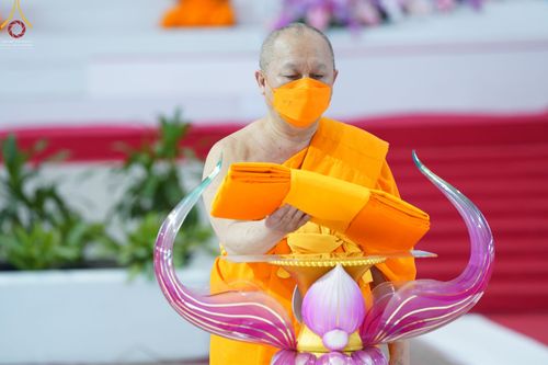 ภาพ No.65372:พิธีทอดผ้าป่า ในวันอาทิตย์ต้นเดือนที่ 4 ธันวาคม พ.ศ. 2565 ณ วัดพระธรรมกาย จ.ปทุมธานี