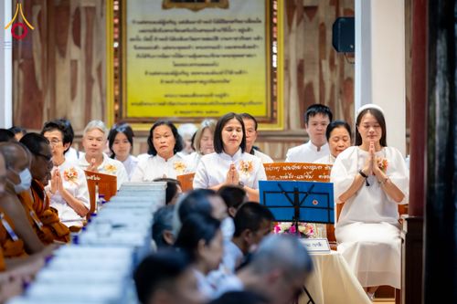 ภาพ No.303353:วันที่ 23 มกราคม พ.ศ. 2569 พิธีเจริญพุทธมนต์ปฏิบัติธรรม มอบทุนการศึกษา  ถวายสังฆทาน 109 วัด เพื่อถวายเป็นพุทธบูชา เพื่อขับเคลื่อนโครงการหมู่บ้านรักษาศีล 5 โดยคณะสงฆ์จังหวัดนครปฐม คณะศิษยานุศิษย์วัดพระธรรมกาย โครงการธรรมยาตรา ปีที่ 14 ณ วัดบางปลา อำเภอบาง