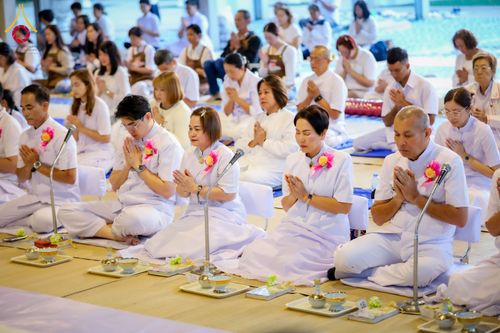 ภาพ No.288071:วันที่ 4 มกราคม พ.ศ. 2569 พิธีถวายภัตตาหารเป็นสังฆทาน แด่พระธรรมยาตรา ในโครงการธรรมยาตรา กตัญญูบูชา มหาปูชนียาจารย์ พระมงคลเทพมุนี(สด จนฺทสโร) พระผู้ปราบมาร อนุสรณ์สถาน 7 แห่ง ปีที่ 14 ณ อนุสรณ์สถานมหาวิหารพระมงคลเทพมุนี (โลตัสแลนด์) อ.สองพี่น้อง จ.สุพรร