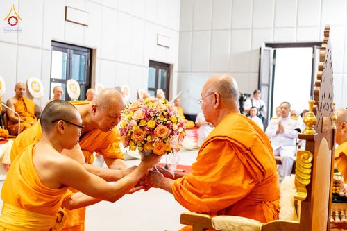 ภาพ No.332318:วันเสาร์ที่ 6 มิถุนายน พ.ศ.2569 พิธีต้อนรับสัญญาบัตร พัดยศ พระราชภาวนาวชิรวิเทศ วิ. ณ อุโบสถพระไตรปิฏก วัดพระธรรมกาย