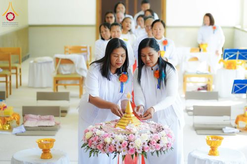 ภาพ No.328744:วันอาทิตย์ที่ 10 พฤษภาคม พ.ศ. 2569 พิธีสักการะพระบรมสารีริกธาตุ ณ วัดพระธรรมกายเบลเยียม