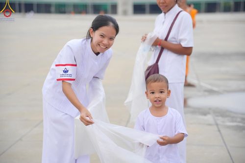 ภาพ No.138159:V.42 ก่อน กลาง เก็บ บุญวันวิสาขบูชา การเตรียมงาน การปฏิบัติงาน และการเก็บงาน ของเจ้าหน้าที่หน่วยงานต่างๆ วันวิสาขบูชา พุธที่ 22 พฤษภาคม พ.ศ. 2567