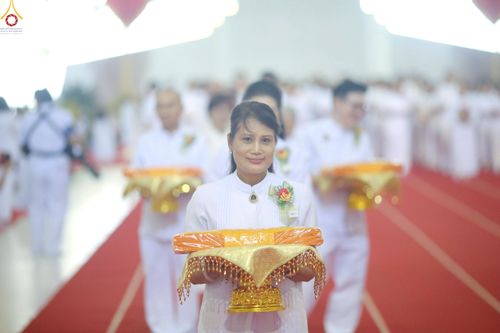 ภาพ No.240825:วันพุธที่ 27 สิงหาคม พ.ศ. 2568 พิธีทอดผ้าป่าเพื่อสร้างอาคาร  82 ปี หลวงพ่อธัมมชโย สมทบกฐินวัดพระธรรมกาย และกฐิน 30,000 วัดทั่วประเทศ ครั้งที่ 1