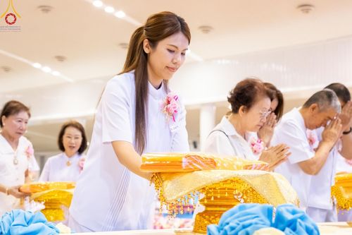 ภาพ No.160254:พิธีทอดผ้าป่าสมทบกฐินวัดพระธรรมกาย และสมทบกฐิน 30,000 วัดทั่วไทย ครั้งที่ 3 ณ สภาธรรมกายสากล วัดพระธรรมกาย วันพฤหัสบดีที่ 10 ตุลาคม พ.ศ. 2567