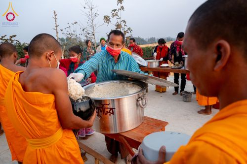 ภาพ No.131104:Photo Story ปฐมบรรพชาชาวพุทธมาร์มา Episode 4/5 วันที่ 13 กุมภาพันธ์พ.ศ. 2567 ณ วัดธัมจักร อรัญกุฏิ บังกลาเทศ