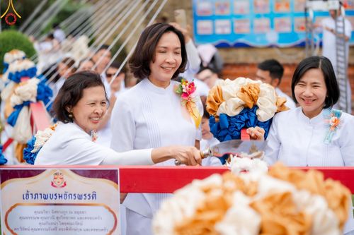 ภาพ No.142704:พิธีพัทธสีมา ประดิษฐานลูกนิมิตมหาสมบัติ สถาปนาอุโบสถวัดพระธรรมกายลอนดอน บูชาธรรม 80 ปี หลวงพ่อธัมมชโย วันเสาร์ที่ 22 มิถุนายน พ.ศ. 2567