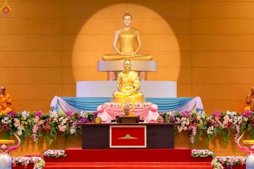 ภาพ No.243735:วันอาทิตย์ที่ 7 กันยายน พ.ศ. 2568 พิธีบูชาครูผู้ค้นพบวิชชาธรรมกาย , พิธีบูชาข้าวพระ ณ สภาธรรมกายสากล วัดพระธรรมกาย