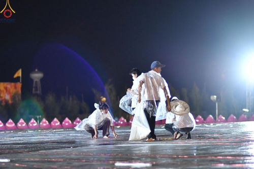 ภาพ No.119518:V.18 ทันทีม การเตรียมงาน เก็บงาน การรับบุญของเจ้าหน้าที่หน่วยงานต่างๆ เพื่อโครงการธรรมยาตรา กตัญญูบูชามหาปูชนียาจารย์ พระมงคลเทพมุนี (สด จนฺทสโร) พระผู้ปราบมาร อนุสรณ์สถาน 7 แห่ง ปีที่ 12 ระหว่างวันที่ 2 - 31 มกราคม พ.ศ.2567