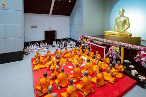 ภาพ No.229280:วันเสาร์ที่ 14 มิถุนายน พ.ศ. 2568 พิธีบรรพชา , พิธีถวายบาตร , พิธีอุปสมบท ในโครงการบรรพชาอุปสมบทหมู่ ผู้บริหารรุ่นที่ 15 และ อุดมศึกษา รุ่นที่ 52 ณ โบสถ์พระไตรปิฎก วัดพระธรรมกาย