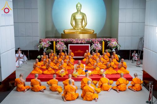 ภาพ No.223871:วันอาทิตย์ที่ 11 พฤษภาคม พ.ศ. 2568 พิธีอุปสมบทสามเณรเปรียญธรรมอุปสมบทอุทิศชีวิต 9 รูป อุบาสก 1 ท่าน ณ อุโบสถพระไตรปิฏกวัดพระธรรมกาย