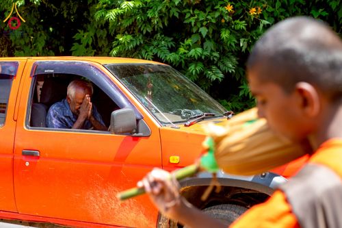 ภาพ No.226381:วันที่ 7-10 พฤษภาคม พ.ศ. 2568 โครงการเดินธรรมยาตรา สยาม-ลังกา ธรรมยาตรา ฉลองเทศกาลวิสาขบูชาแห่งชาติ ศรีลังกา บูชาธรรม 81 ปี หลวงพ่อธัมมชโย เมืองนูวราอิลิยา ประเทศศรีลังกา