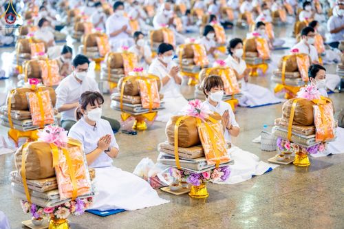 ภาพ No.66462:พิธีถวายอุปกรณ์เครื่องกันหนาว แด่คณะพระภิกษุ สามเณร วัดพระธรรมกาย วันเสาร์ที่ 10 ธันวาคม พ.ศ. 2565 ณ สภาธรรมกายสากล วัดพระธรรมกาย จ.ปทุมธานี