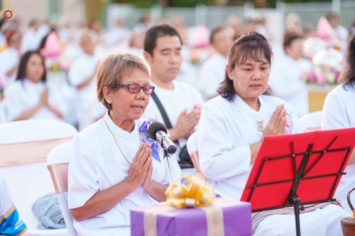 ภาพ No.332735:วันอาทิตย์ที่ 31 พฤษภาคม พ.ศ. 2569 วันวิสาขบูชา ณ วัดพระธรรมกายแคลิฟอร์เนีย  ประเทศสหรัฐอเมริกา