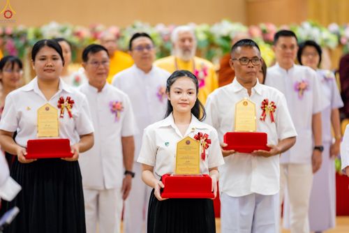 ภาพ No.311890:วันอังคารที่ 3 มีนาคม พ.ศ.2569 พิธีมอบโล่วัชรเกียรติยศ โครงการตอบปัญหาธรรมะทางก้าวหน้า ครั่งที่ 43, พิธีมอบโล่วัชรเกียรติยศ โครงการสอบตอบปัญหาศีลธรรม เพื่อสันติภาพโลก (World-Pec) ครั้งที่ 19 ณ สภาธรรมกายสากล วัดพระธรรมกาย