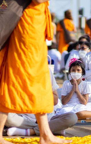 ภาพ No.70864:พิธีต้อนรับพระธรรมยาตรา ในโครงการธรรมยาตรากตัญญูบูชา มหาปูชนียาจารย์ พระมงคลเทพมุนี(สด จนฺทสโร) พระผู้ปราบมาร อนุสรณ์สถาน 7 แห่ง ปีที่ 11 วันที่ 14 มกราคม พ.ศ. 2566 ณ อนุสรณ์สถานลำดับที่ 3 สถานที่เกิดในเพศสมณะ วัดสองพี่น้อง อ.สองพี่น้อง จ.สุพรรณบุรี
