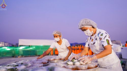 ภาพ No.73892:พิธีถวายภัตตาหารเป็นสังฆทาน แด่คณะพระธรรมยาตราฯ ในโครงการธรรมยาตรากตัญญูบูชา มหาปูชนียาจารย์ พระมงคลเทพมุนี(สด จนฺทสโร) พระผู้ปราบมาร อนุสรณ์สถาน 7 แห่ง ปีที่ 11 วันที่ 23 มกราคม พ.ศ. 2566