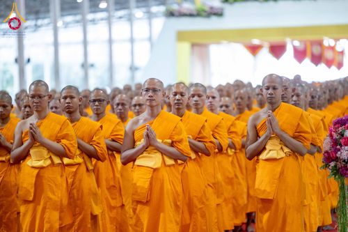 ภาพ No.308711:วันที่ 1 กุมภาพันธ์ พ.ศ. 2569 พิธีรับประกาศนียบัตร และพระของขวัญพระธรรมยาตรา ณ สภาธรรมกายสากล วัดพระธรรมกาย จ.ปทุมธานี