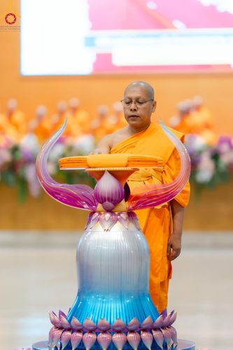 ภาพ No.154708:พิธีทอดผ้าป่าสมทบกฐินวัดพระธรรมกาย และสมทบกฐิน 30,000 วัดทั่วไทย ครั้งที่ 2 ณ สภาธรรมกายสากล วัดพระธรรมกาย วันอังคารที่ 17 กันยายน พ.ศ. 2567