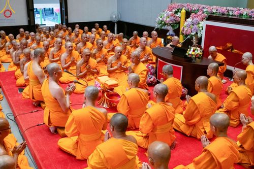 ภาพ No.167911:พิธีทอดกฐิน และ พิธีกรานกฐิน ในวันอาทิตย์ที่ 3 พฤศจิกายน พ.ศ. 2567 ณ วัดพระธรรมกาย จ.ปทุมธานี