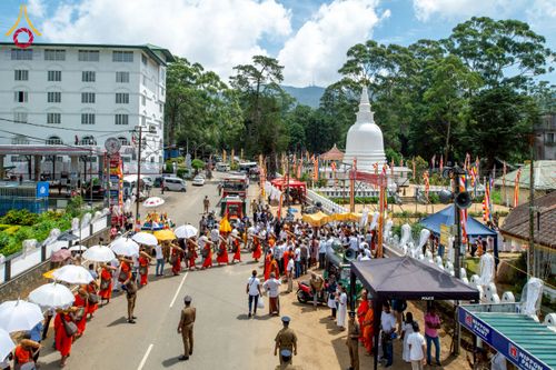 ภาพ No.226459:วันที่ 7-10 พฤษภาคม พ.ศ. 2568 โครงการเดินธรรมยาตรา สยาม-ลังกา ธรรมยาตรา ฉลองเทศกาลวิสาขบูชาแห่งชาติ ศรีลังกา บูชาธรรม 81 ปี หลวงพ่อธัมมชโย เมืองนูวราอิลิยา ประเทศศรีลังกา