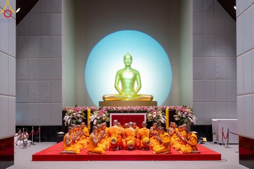 ภาพ No.141542:พิธีบรรพชาอุปสมบท โครงการอุปสมบทหมู่รุ่นผู้บริหาร รุ่นที่ 14 โครงการอุปสมบทหมู่ธรรมทายาท ระดับอุดมศึกษา รุ่นที่ 51 ภาคฤดูฝน ณ โบสถ์พระไตรปิฎก วัดพระธรรมกาย ในวันเสาร์ที่ 15 มิถุนายน พ.ศ. 2567