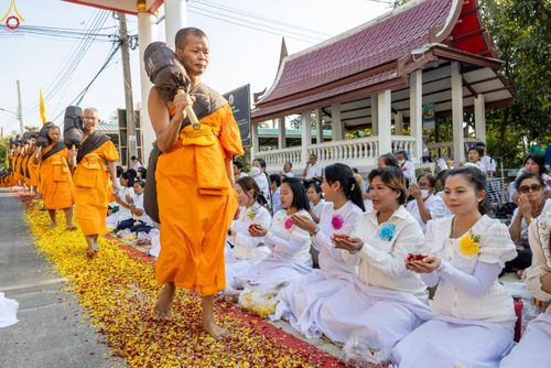 ภาพ No.295197:วันที่ 16 มกราคม พ.ศ. 2569 พิธีต้อนรับพระธรรมยาตรา อนุสรณ์สถานลำดับที่ 4 (ภาพชุดที่ 2) สถานที่เกิดด้วยกายธรรม ณ วัดโบสถ์บน ต.บางคูเวียง จ.นนทบุรี ในโครงการธรรมยาตรา กตัญญูบูชา มหาปูชนียาจารย์ พระมงคลเทพมุนี(สด จนฺทสโร) พระผู้ปราบมาร อนุสรณ์สถาน 7 แห่ง ปี