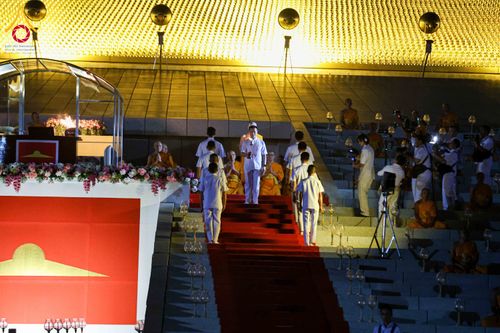 ภาพ No.312241:วันอังคารที่ 3 มีนาคม พ.ศ.2569 พิธีเวียนประทักษิณและจุดมาฆประทีป (ภาพชุดที่ 2) ณ ลานธรรมพระมหาธรรมกายเจดีย์ วัดพระธรรมกาย