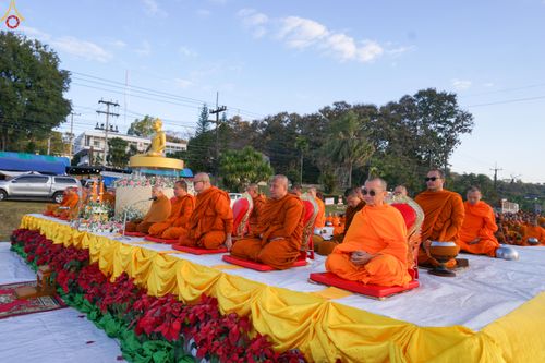 ภาพ No.281368:วันเสาร์ที่ 27 ธันวาคม พ.ศ.2568 พิธีตักบาตรพระ ๑,๐๐๐ รูป   เพื่อความเป็นสิริมงคลแก่ชีวิตและแผ่นดินไทย  มหากุศลครั้งยิ่งใหญ่แห่งปี ส่งท้ายปีเก่า ต้อนรับปีใหม่  ณ ถนนหน้าที่ว่าการอำเภอภูเรือ จังหวัดเลย