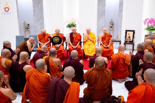 ภาพ No.325544:วันที่ 23 เมษายน พ.ศ.2569 หลวงพ่อทัตตชีโว รองเจ้าอาวาสวัดพระธรรมกาย ถวายการต้อนรับและปฏิสันถารคณะสงฆ์เมียนมาร์และเนปาล