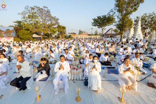 ภาพ No.293954:วันที่ 14 มกราคม พ.ศ. 2569 พิธีจุดประทีปถวายเป็นพุทธบูชา และบูชาธรรมมหาปูชนียาจารย์  ณ วัดสองพี่น้อง ต.ต้นตาล อ.สองพี่น้อง จ.สุพรรณบุรี ในโครงการธรรมยาตรา กตัญญูบูชา มหาปูชนียาจารย์ พระมงคลเทพมุนี(สด จนฺทสโร) พระผู้ปราบมาร อนุสรณ์สถาน 7 แห่ง ปีที่ 14