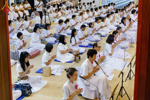 ภาพ No.295824:วันที่ 17 มกราคม พ.ศ. 2569 พิธีถวายภัตตาหารเป็นสังฆทาน แด่พระธรรมยาตรา ณ วัดโบสถ์บน ต.บางคูเวียง จ.นนทบุรี อนุสรณ์สถานลำดับที่ 4 สถานที่เกิดด้วยกายธรรม ในโครงการธรรมยาตรา กตัญญูบูชา มหาปูชนียาจารย์ พระมงคลเทพมุนี(สด จนฺทสโร) พระผู้ปราบมาร อนุสรณ์สถาน 7 แ