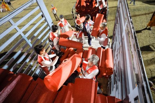 ภาพ No.301568:ภาพเบื้องหลังอาสาสมัครรวมใจ ชุดที่ 4 ในโครงการธรรมยาตรา กตัญญูบูชา มหาปูชนียาจารย์ พระมงคลเทพมุนี(สด จนฺทสโร) พระผู้ปราบมาร อนุสรณ์สถาน 7 แห่ง ปีที่ 14