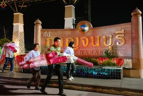 ภาพ No.282433:วันที่ 19 -20 ธันวาคม พ.ศ.2568 เบื้องหลังความสำเร็จ ของการจัดงานตักบาตร พระ 10,000 รูป Skywalk กาญจนบุรี