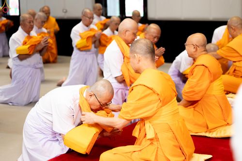 ภาพ No.338830:วันที่ 11 กรกฎาคม พศ.2569 พิธีบรรพชาอุปสมบท โครงการอุปสมบทหมู่ธรรมทายาทนานาชาติ  IDOP รุ่นที่ 21 (ภาษาจีน)  จากประเทศจีน มาเลเซีย สิงคโปร์ และไต้หวัน , โครงการบรรพชาสามเณรโรงเรียนนานาชาติ รุ่นที่ 15