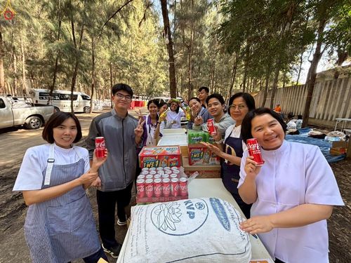 ภาพ No.300480:ภาพเบื้องหลังอาสาสมัครรวมใจ ชุดที่ 3 ในโครงการธรรมยาตรา กตัญญูบูชา มหาปูชนียาจารย์ พระมงคลเทพมุนี(สด จนฺทสโร) พระผู้ปราบมาร อนุสรณ์สถาน 7 แห่ง ปีที่ 14