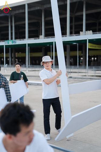 ภาพ No.326407:วันที่ 26 -27 เมษาบน พ.ศ.2569 การเก็บงานแผ่นหน้าโต๊ะที่ลานธรรม งานถวายมหาสังฆทาน 40,000 กว่าวัดทั่วประเทศ ณ ลานธรรม วัดพระธรรมกาย