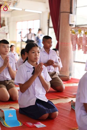 ภาพ No.300369:วันที่ 22 มกราคม พ.ศ. 2569 พิธีทอดผ้าป่าทำนุบำรุงศาสนสถาน ณ วัดรางกำหยาด ต.บางภาษี อ.บางเลน จ.นครปฐม ในโครงการธรรมยาตรา กตัญญูบูชา มหาปูชนียาจารย์ พระมงคลเทพมุนี(สด จนฺทสโร) พระผู้ปราบมาร อนุสรณ์สถาน 7 แห่ง ปีที่ 14