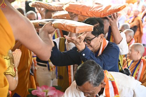 ภาพ No.284065:วันที่ 5 พฤศจิกายน พุทธศักราช 2568 กฐินสมทบวัดต่างประเทศ โดยคณะศิษยานุศิษย์ บูชาธรรม 81 ปี หลวงพ่อธัมมชโย ณ วัดพุทธนานาชาติเพื่อสวัสดิการสากล (Buddha International Welfare Mission)  เมืองพุทธคยา ประเทศอินเดีย